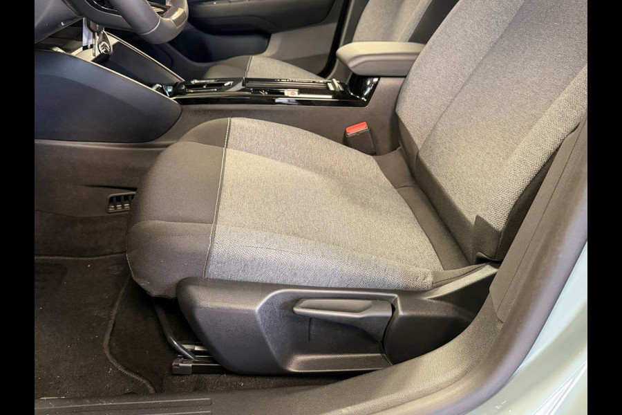 Citroën C4 1.2 PureTech YOU Exclusive AUTOMAAT LANE ASSIST CRUISE CONTROL APPPLE CARPLAY Citroën C4 1.2 PureTech YOU Exclusive AUTOMAAT LANE ASSIST CRUISE CONTROL APPPLE CARPLAY