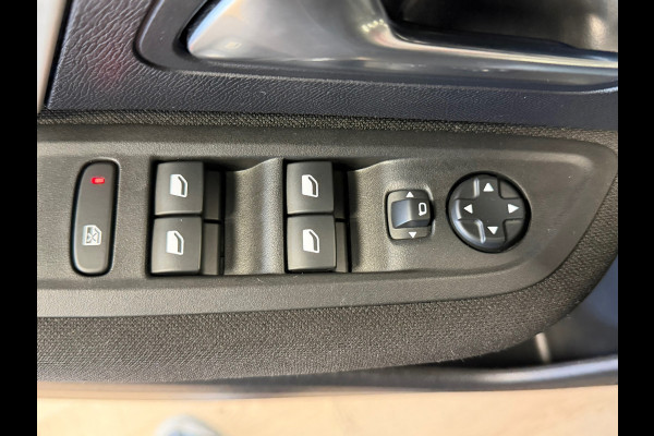 Citroën C4 1.2 PureTech YOU Exclusive AUTOMAAT LANE ASSIST CRUISE CONTROL APPPLE CARPLAY Citroën C4 1.2 PureTech YOU Exclusive AUTOMAAT LANE ASSIST CRUISE CONTROL APPPLE CARPLAY