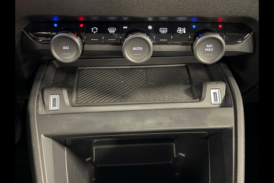 Citroën C4 1.2 PureTech YOU Exclusive AUTOMAAT LANE ASSIST CRUISE CONTROL APPPLE CARPLAY Citroën C4 1.2 PureTech YOU Exclusive AUTOMAAT LANE ASSIST CRUISE CONTROL APPPLE CARPLAY