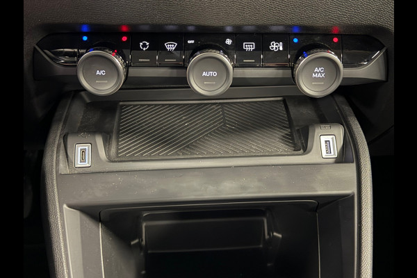 Citroën C4 1.2 PureTech YOU Exclusive AUTOMAAT LANE ASSIST CRUISE CONTROL APPPLE CARPLAY Citroën C4 1.2 PureTech YOU Exclusive AUTOMAAT LANE ASSIST CRUISE CONTROL APPPLE CARPLAY