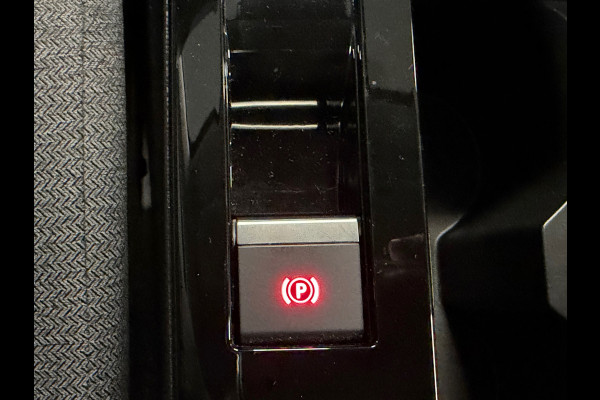 Citroën C4 1.2 PureTech YOU Exclusive AUTOMAAT LANE ASSIST CRUISE CONTROL APPPLE CARPLAY Citroën C4 1.2 PureTech YOU Exclusive AUTOMAAT LANE ASSIST CRUISE CONTROL APPPLE CARPLAY