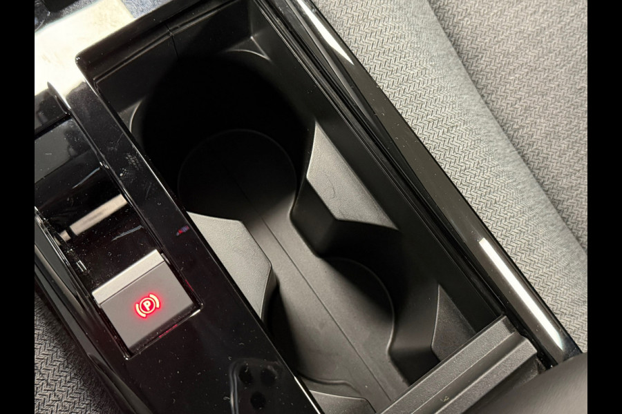 Citroën C4 1.2 PureTech YOU Exclusive AUTOMAAT LANE ASSIST CRUISE CONTROL APPPLE CARPLAY Citroën C4 1.2 PureTech YOU Exclusive AUTOMAAT LANE ASSIST CRUISE CONTROL APPPLE CARPLAY