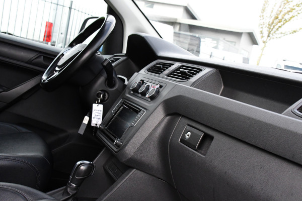 Volkswagen Caddy 2.0 TDI L1H1 Highline 70 years Edition Adaptieve Cruise, LED, 150pk, Carplay, Navi, Leder, Trekhaak, Automaat, Uniek!