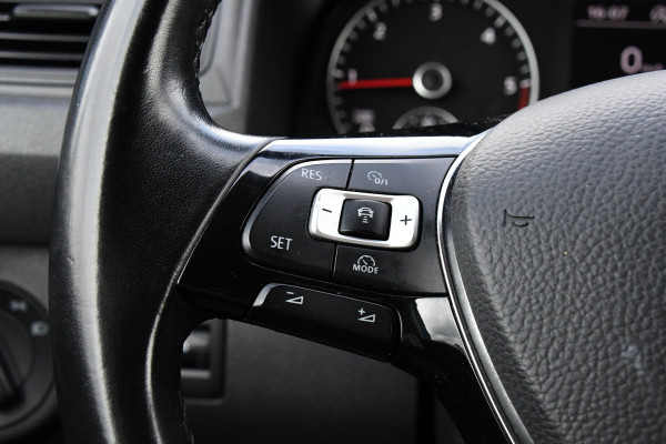 Volkswagen Caddy 2.0 TDI L1H1 Highline 70 years Edition Adaptieve Cruise, LED, 150pk, Carplay, Navi, Leder, Trekhaak, Automaat, Uniek!