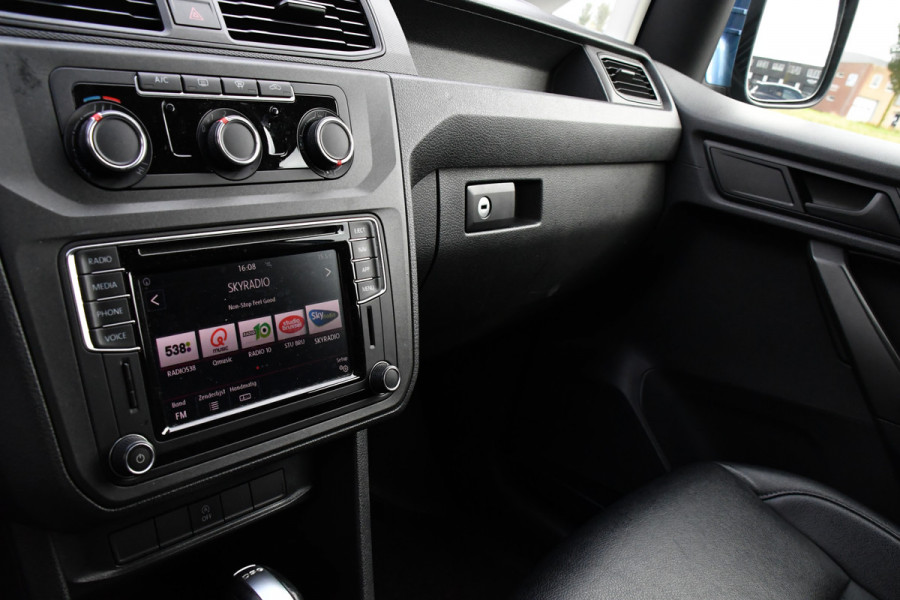 Volkswagen Caddy 2.0 TDI L1H1 Highline 70 years Edition Adaptieve Cruise, LED, 150pk, Carplay, Navi, Leder, Trekhaak, Automaat, Uniek!