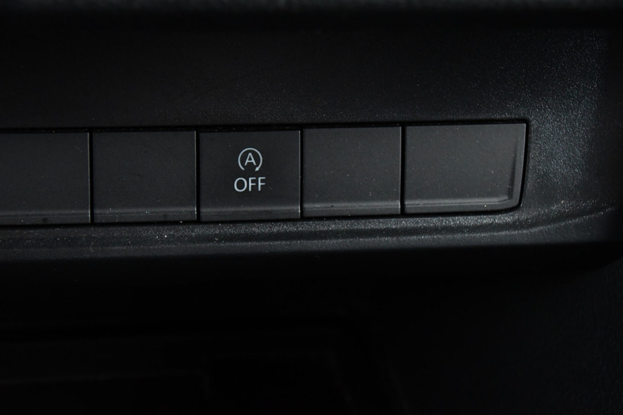 Volkswagen Caddy 2.0 TDI L1H1 Highline 70 years Edition Adaptieve Cruise, LED, 150pk, Carplay, Navi, Leder, Trekhaak, Automaat, Uniek!