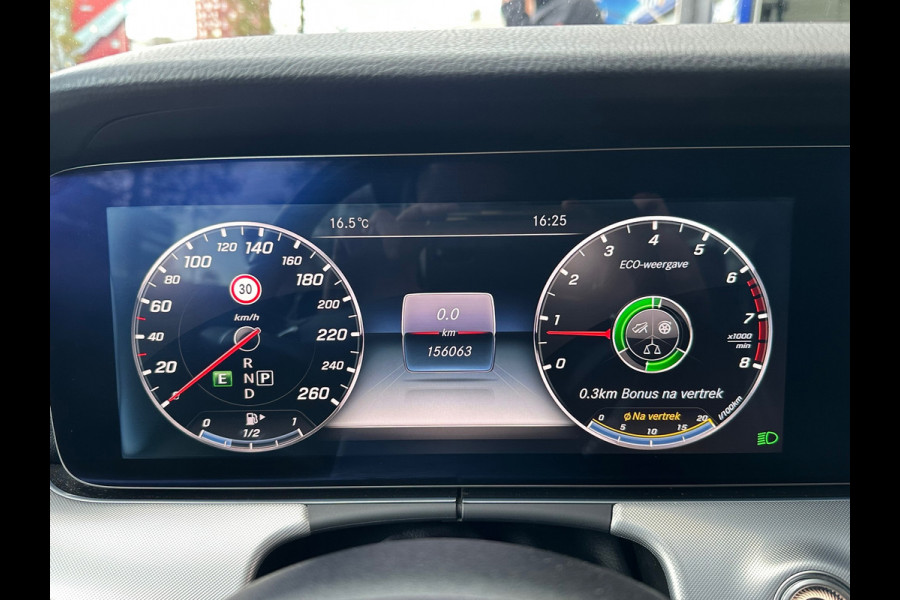 Mercedes-Benz E-Klasse Coupé 200 Aut Leer Navi Camera Pano Mercedes-Benz E-Klasse Coupé 200 Aut Leer Navi Camera Pano