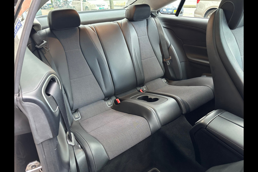 Mercedes-Benz E-Klasse Coupé 200 Aut Leer Navi Camera Pano Mercedes-Benz E-Klasse Coupé 200 Aut Leer Navi Camera Pano