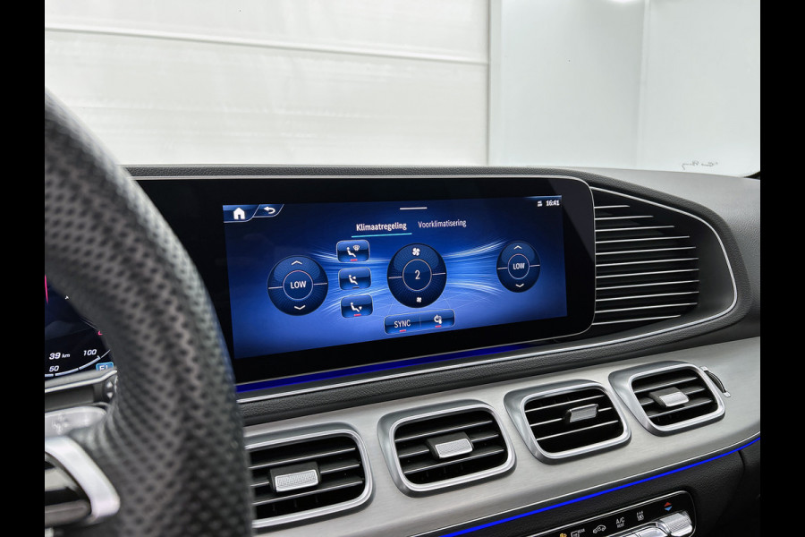 Mercedes-Benz GLE 400 e 4MATIC AMG Plug-In Hybride AMG Line | Night Pakket | Panorama Schuif-Kanteldak | Trekhaak | Alarm Klasse 3 | AC en DC Laden | Magic Vision Control. Inclusief 24 maanden MB Certified garantie voor Europa. Mercedes-Benz GLE 400 e 4MATIC AMG Plug-In Hybride AMG Line | Night Pakket | Panorama Schuif-Kanteldak | Trekhaak | Alarm Klasse 3 | AC en DC Laden | Magic Vision Control. Inclusief 24 maanden MB Certified garantie voor Europa.