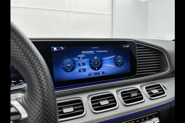 Mercedes-Benz GLE 400 e 4MATIC AMG Plug-In Hybride AMG Line | Night Pakket | Panorama Schuif-Kanteldak | Trekhaak | Alarm Klasse 3 | AC en DC Laden | Magic Vision Control. Inclusief 24 maanden MB Certified garantie voor Europa. Mercedes-Benz GLE 400 e 4MATIC AMG Plug-In Hybride AMG Line | Night Pakket | Panorama Schuif-Kanteldak | Trekhaak | Alarm Klasse 3 | AC en DC Laden | Magic Vision Control. Inclusief 24 maanden MB Certified garantie voor Europa.