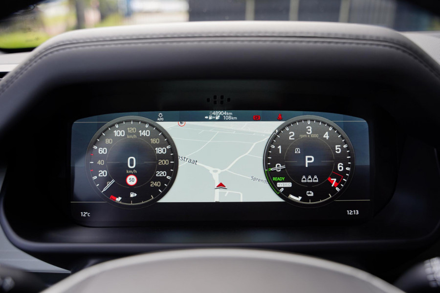 Land Rover Defender 110 P 400 E HSE Urban Spec 6 Persoons Panoramaroof Side Steps Land Rover Defender 110 P 400 E HSE Urban Spec 6 Persoons Panoramaroof Side Steps