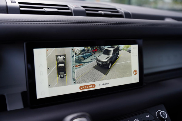 Land Rover Defender 110 P 400 E HSE Urban Spec 6 Persoons Panoramaroof Side Steps Land Rover Defender 110 P 400 E HSE Urban Spec 6 Persoons Panoramaroof Side Steps