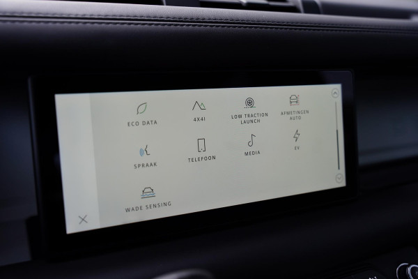 Land Rover Defender 110 P 400 E HSE Urban Spec 6 Persoons Panoramaroof Side Steps Land Rover Defender 110 P 400 E HSE Urban Spec 6 Persoons Panoramaroof Side Steps
