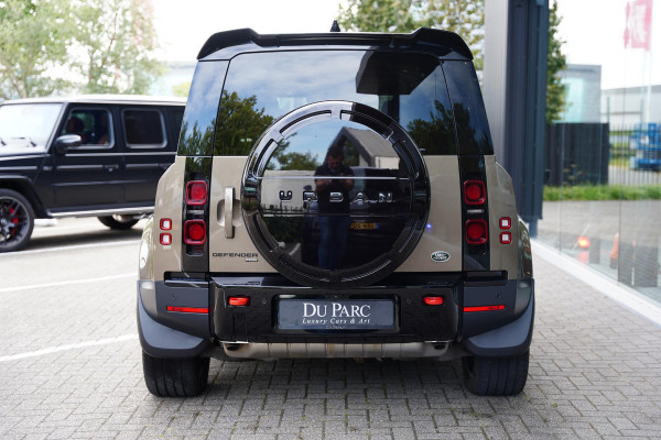 Land Rover Defender 110 P 400 E HSE Urban Spec 6 Persoons Panoramaroof Side Steps Land Rover Defender 110 P 400 E HSE Urban Spec 6 Persoons Panoramaroof Side Steps