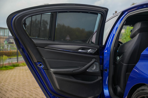 BMW 5 Serie M5 F90 Schuifdak Marina Blue 22'' Vossen Downpipe