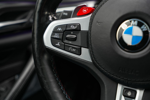 BMW 5 Serie M5 F90 Schuifdak Marina Blue 22'' Vossen Downpipe