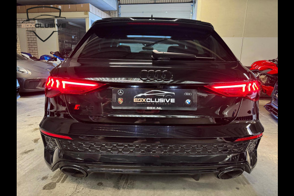Audi RS3 Sportback 2.5 TFSI Quattro Hulk Edition Ceramic/Pano/B&O/HUD/Garantie Audi RS3 Sportback 2.5 TFSI Quattro Hulk Edition Ceramic/Pano/B&O/HUD/Garantie