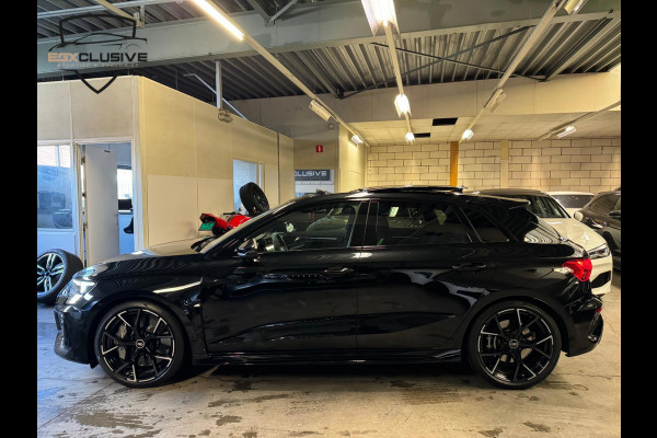 Audi RS3 Sportback 2.5 TFSI Quattro Hulk Edition Ceramic/Pano/B&O/HUD/Garantie Audi RS3 Sportback 2.5 TFSI Quattro Hulk Edition Ceramic/Pano/B&O/HUD/Garantie