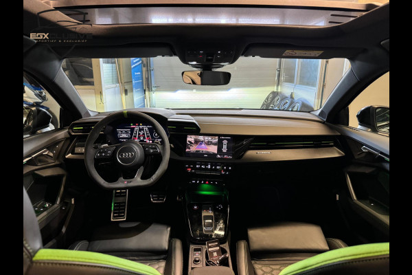 Audi RS3 Sportback 2.5 TFSI Quattro Hulk Edition Ceramic/Pano/B&O/HUD/Garantie Audi RS3 Sportback 2.5 TFSI Quattro Hulk Edition Ceramic/Pano/B&O/HUD/Garantie