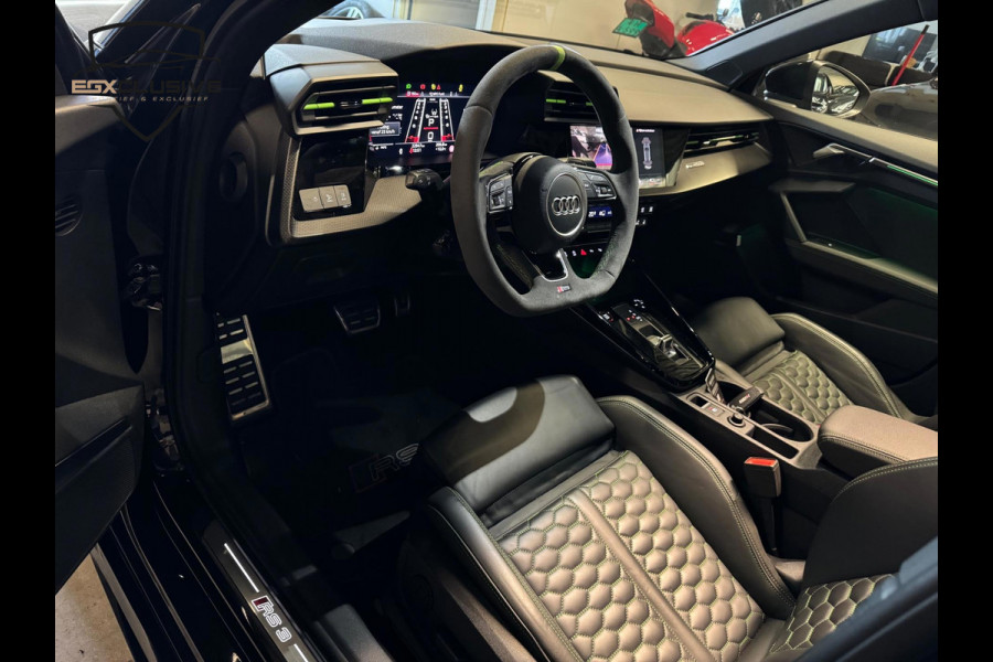 Audi RS3 Sportback 2.5 TFSI Quattro Hulk Edition Ceramic/Pano/B&O/HUD/Garantie Audi RS3 Sportback 2.5 TFSI Quattro Hulk Edition Ceramic/Pano/B&O/HUD/Garantie