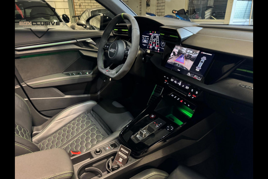 Audi RS3 Sportback 2.5 TFSI Quattro Hulk Edition Ceramic/Pano/B&O/HUD/Garantie Audi RS3 Sportback 2.5 TFSI Quattro Hulk Edition Ceramic/Pano/B&O/HUD/Garantie