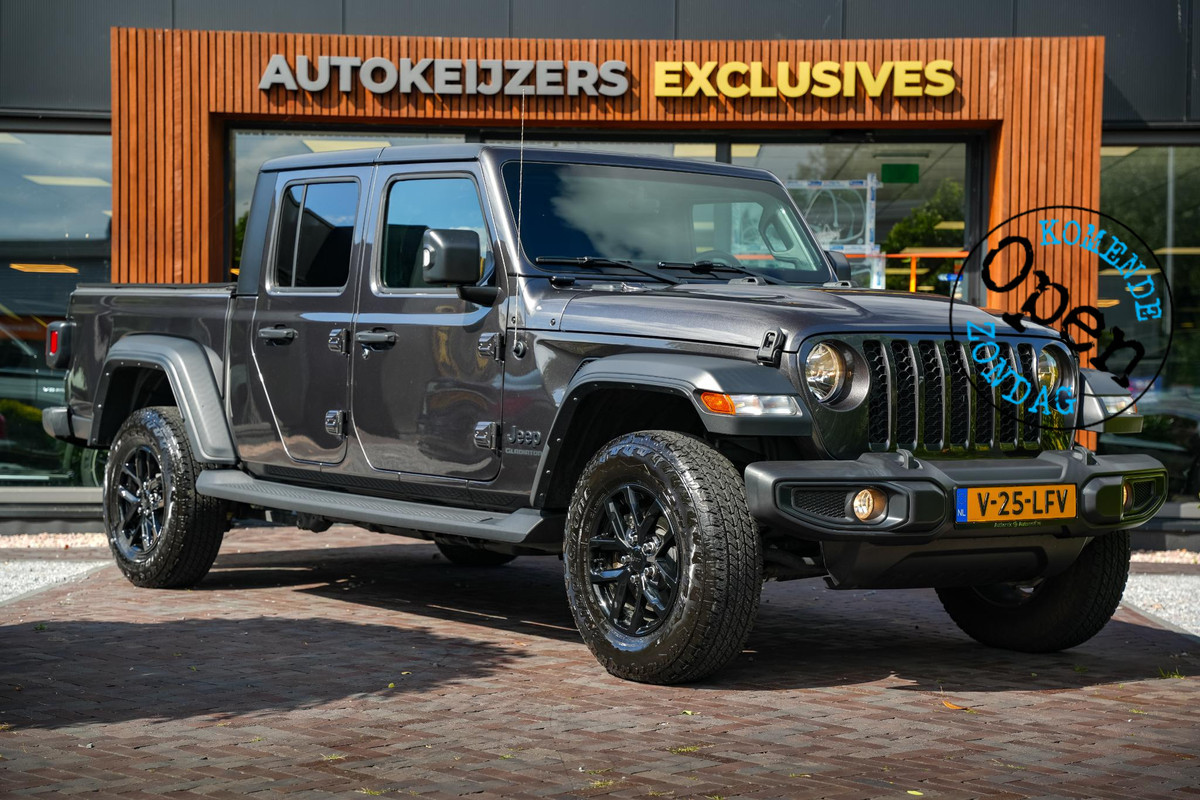 Jeep Gladiator sport 3.6 V6 Grijs Kenteken Camera Cruise Carplay Jeep Gladiator sport 3.6 V6 Grijs Kenteken Camera Cruise Carplay
