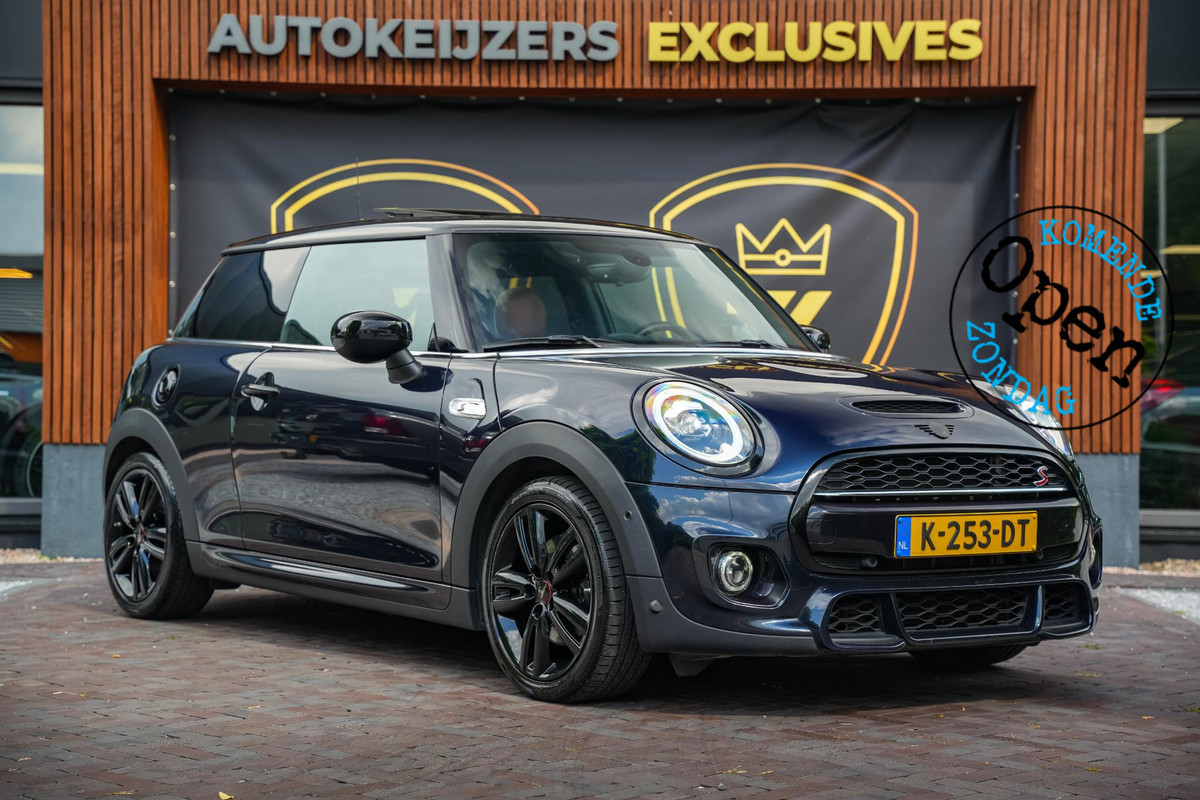 MINI Mini 2.0 Cooper S Hammersmith JCW Panoramadak HeadUp Harman/Kardon Luxe Leder 17''LM MINI Mini 2.0 Cooper S Hammersmith JCW Panoramadak HeadUp Harman/Kardon Luxe Leder 17''LM