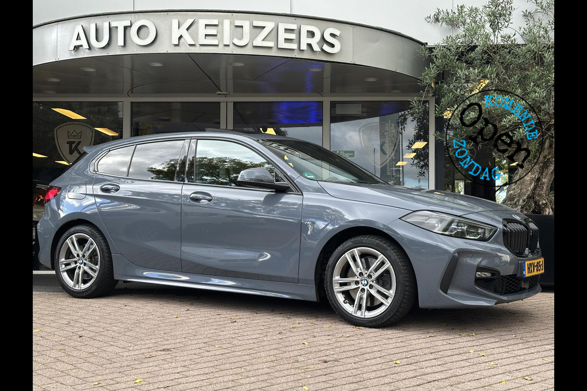 BMW 1-serie 120d High Executive M Pakket Panoramadak LED Ambient 17”LM BMW 1-serie 120d High Executive M Pakket Panoramadak LED Ambient 17”LM