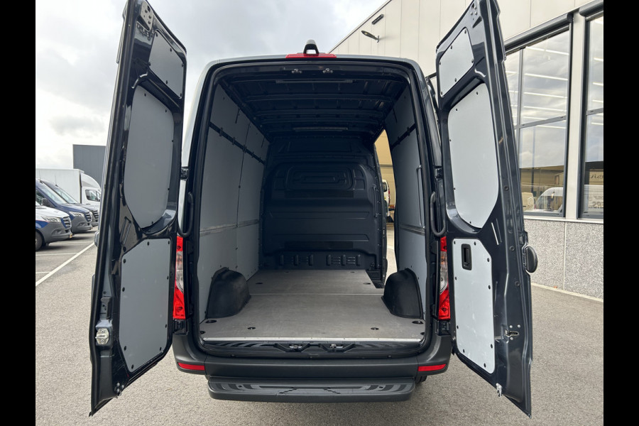Mercedes-Benz Sprinter 317 CDI L2 H2 MBUX / Camera / Carplay navigatie / Cruise control / Airco Mercedes-Benz Sprinter 317 CDI L2 H2 MBUX / Camera / Carplay navigatie / Cruise control / Airco