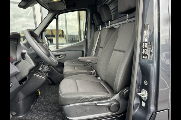 Mercedes-Benz Sprinter 317 CDI L2 H2 MBUX / Camera / Carplay navigatie / Cruise control / Airco Mercedes-Benz Sprinter 317 CDI L2 H2 MBUX / Camera / Carplay navigatie / Cruise control / Airco