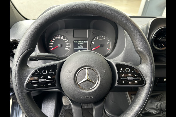 Mercedes-Benz Sprinter 317 CDI L2 H2 MBUX / Camera / Carplay navigatie / Cruise control / Airco Mercedes-Benz Sprinter 317 CDI L2 H2 MBUX / Camera / Carplay navigatie / Cruise control / Airco
