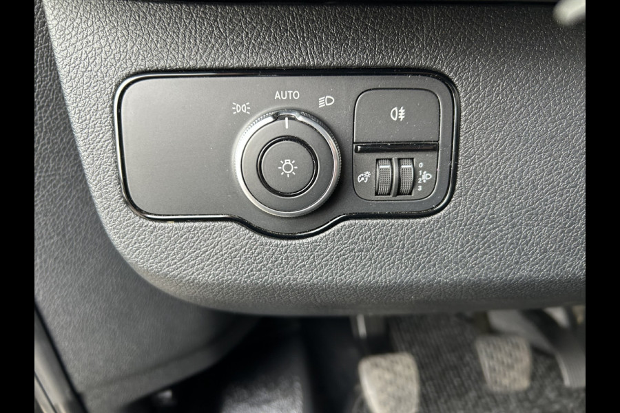 Mercedes-Benz Sprinter 317 CDI L2 H2 MBUX / Camera / Carplay navigatie / Cruise control / Airco Mercedes-Benz Sprinter 317 CDI L2 H2 MBUX / Camera / Carplay navigatie / Cruise control / Airco