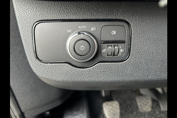 Mercedes-Benz Sprinter 317 CDI L2 H2 MBUX / Camera / Carplay navigatie / Cruise control / Airco Mercedes-Benz Sprinter 317 CDI L2 H2 MBUX / Camera / Carplay navigatie / Cruise control / Airco