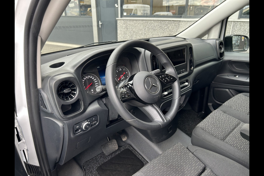 Mercedes-Benz Vito 116 CDI L3 Pro 2500KG Trekhaak / MBUX / Camera / Navigatie / Cruise control / Airco / Achterdeuren Mercedes-Benz Vito 116 CDI L3 Pro 2500KG Trekhaak / MBUX / Camera / Navigatie / Cruise control / Airco / Achterdeuren