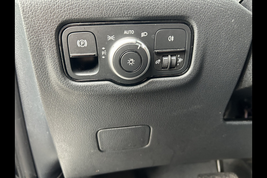 Mercedes-Benz Vito 116 CDI L3 Pro 2500KG Trekhaak / MBUX / Camera / Navigatie / Cruise control / Airco / Achterdeuren Mercedes-Benz Vito 116 CDI L3 Pro 2500KG Trekhaak / MBUX / Camera / Navigatie / Cruise control / Airco / Achterdeuren