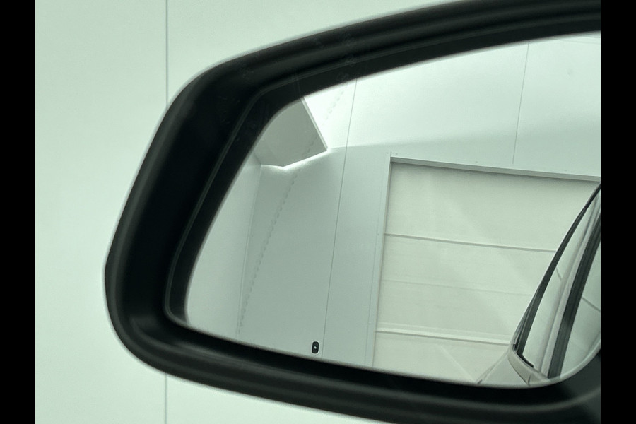 BMW X1 SDrive18i Executive Edition (GROOT-NAVIGATIE, CARPLAY, CAMERA, HEAD-UP, CLIMA, 1e EIGENAAR, GOED ONDERHOUDEN)