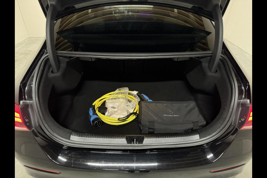 Mercedes-Benz A-Klasse 250 e Limo AMG Night Pano Memory Sfeer Carplay NAP