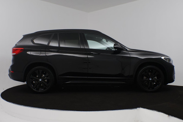 BMW X1 SDrive18i Business Edition (NAVIGATIE, STOELVERWARMING, HEAD-UP, SFEEVERLICHTING, 1e EIGENAAR, DEALER ONDERHOUDEN) BMW X1 SDrive18i Business Edition (NAVIGATIE, STOELVERWARMING, HEAD-UP, SFEEVERLICHTING, 1e EIGENAAR, DEALER ONDERHOUDEN)