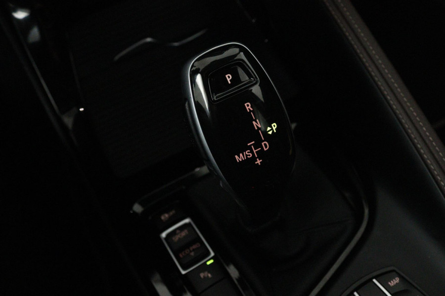 BMW X1 SDrive18i Business Edition (NAVIGATIE, STOELVERWARMING, HEAD-UP, SFEEVERLICHTING, 1e EIGENAAR, DEALER ONDERHOUDEN) BMW X1 SDrive18i Business Edition (NAVIGATIE, STOELVERWARMING, HEAD-UP, SFEEVERLICHTING, 1e EIGENAAR, DEALER ONDERHOUDEN)