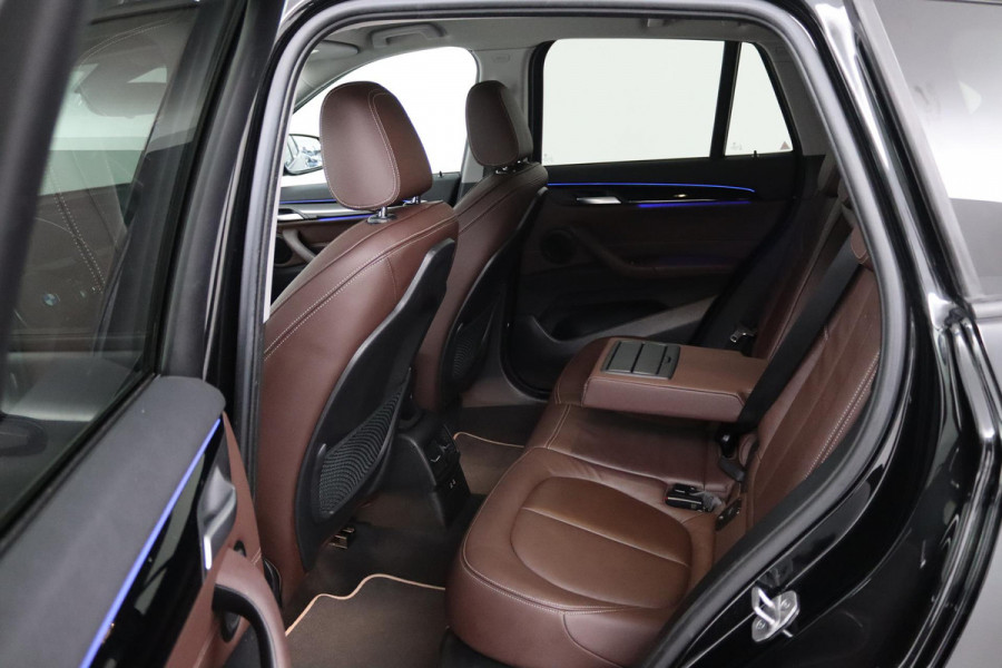 BMW X1 SDrive18i Business Edition (NAVIGATIE, STOELVERWARMING, HEAD-UP, SFEEVERLICHTING, 1e EIGENAAR, DEALER ONDERHOUDEN) BMW X1 SDrive18i Business Edition (NAVIGATIE, STOELVERWARMING, HEAD-UP, SFEEVERLICHTING, 1e EIGENAAR, DEALER ONDERHOUDEN)