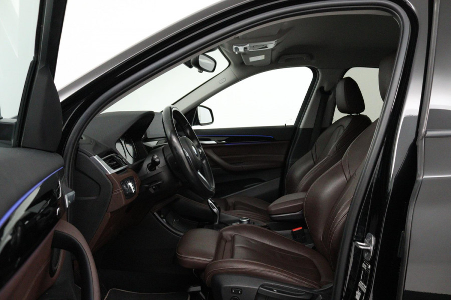 BMW X1 SDrive18i Business Edition (NAVIGATIE, STOELVERWARMING, HEAD-UP, SFEEVERLICHTING, 1e EIGENAAR, DEALER ONDERHOUDEN) BMW X1 SDrive18i Business Edition (NAVIGATIE, STOELVERWARMING, HEAD-UP, SFEEVERLICHTING, 1e EIGENAAR, DEALER ONDERHOUDEN)