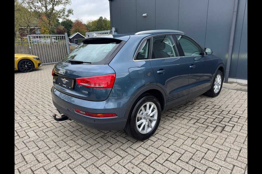Audi Q3 1.4 TFSI Automaat Design Pro Line * Navigatie * Trekhaak * Keyless * Cruise Control * Audi Q3 1.4 TFSI Automaat Design Pro Line * Navigatie * Trekhaak * Keyless * Cruise Control *