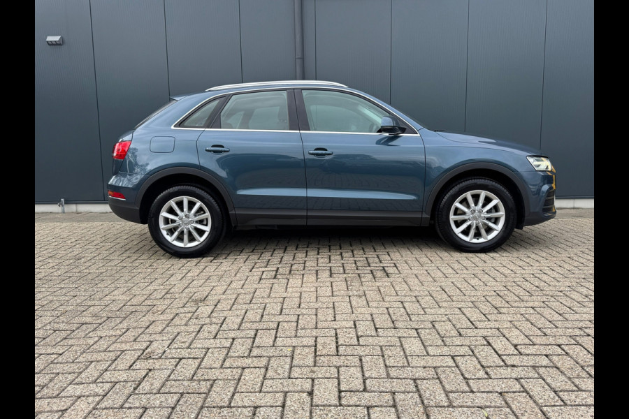 Audi Q3 1.4 TFSI Automaat Design Pro Line * Navigatie * Trekhaak * Keyless * Cruise Control * Audi Q3 1.4 TFSI Automaat Design Pro Line * Navigatie * Trekhaak * Keyless * Cruise Control *