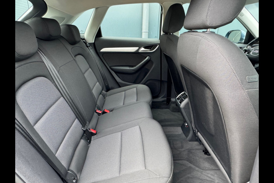 Audi Q3 1.4 TFSI Automaat Design Pro Line * Navigatie * Trekhaak * Keyless * Cruise Control * Audi Q3 1.4 TFSI Automaat Design Pro Line * Navigatie * Trekhaak * Keyless * Cruise Control *