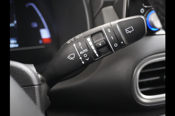 Hyundai KONA ELECTRIC EV Premium 64kWh Leer HUD Warmtepomp Adap.Cruise Apple Carplay Android Auto Navi Ecc Krell®-Hifi Audio Stoel-Stuurverwarming Stoelventilatie Blind-Spot Assistance Lane Assist 1e Eigenaar Origineel Nederlandse Auto