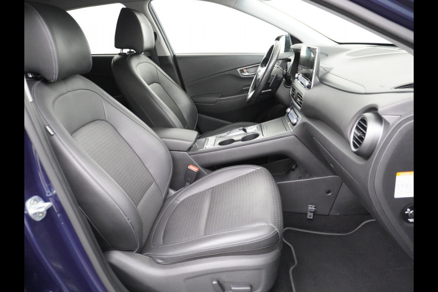 Hyundai KONA ELECTRIC EV Premium 64kWh Leer HUD Warmtepomp Adap.Cruise Apple Carplay Android Auto Navi Ecc Krell®-Hifi Audio Stoel-Stuurverwarming Stoelventilatie Blind-Spot Assistance Lane Assist 1e Eigenaar Origineel Nederlandse Auto