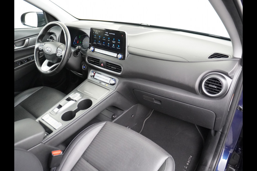 Hyundai KONA ELECTRIC EV Premium 64kWh Leer HUD Warmtepomp Adap.Cruise Apple Carplay Android Auto Navi Ecc Krell®-Hifi Audio Stoel-Stuurverwarming Stoelventilatie Blind-Spot Assistance Lane Assist 1e Eigenaar Origineel Nederlandse Auto
