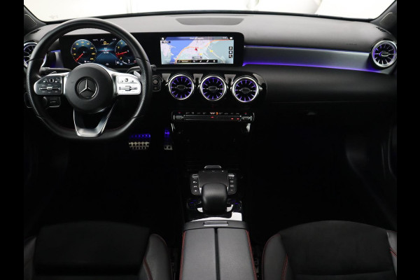Mercedes-Benz A-Klasse 200 AMG | Panoramadak | Trekhaak | Carplay | Adaptive cruise | Stoelverwarming | Camera | Leder/Alcantara | Navigatie | Full LED | Sfeerverlichting | Park Assist Mercedes-Benz A-Klasse 200 AMG | Panoramadak | Trekhaak | Carplay | Adaptive cruise | Stoelverwarming | Camera | Leder/Alcantara | Navigatie | Full LED | Sfeerverlichting | Park Assist