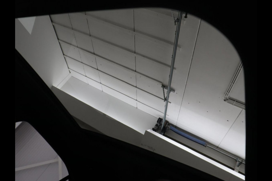 Mercedes-Benz A-Klasse 200 AMG | Panoramadak | Trekhaak | Carplay | Adaptive cruise | Stoelverwarming | Camera | Leder/Alcantara | Navigatie | Full LED | Sfeerverlichting | Park Assist Mercedes-Benz A-Klasse 200 AMG | Panoramadak | Trekhaak | Carplay | Adaptive cruise | Stoelverwarming | Camera | Leder/Alcantara | Navigatie | Full LED | Sfeerverlichting | Park Assist