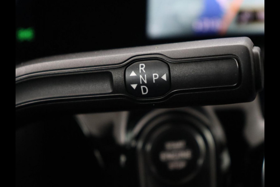 Mercedes-Benz A-Klasse 200 AMG | Panoramadak | Trekhaak | Carplay | Adaptive cruise | Stoelverwarming | Camera | Leder/Alcantara | Navigatie | Full LED | Sfeerverlichting | Park Assist Mercedes-Benz A-Klasse 200 AMG | Panoramadak | Trekhaak | Carplay | Adaptive cruise | Stoelverwarming | Camera | Leder/Alcantara | Navigatie | Full LED | Sfeerverlichting | Park Assist